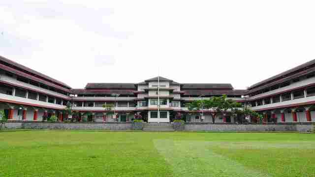 Sekolah terbaik